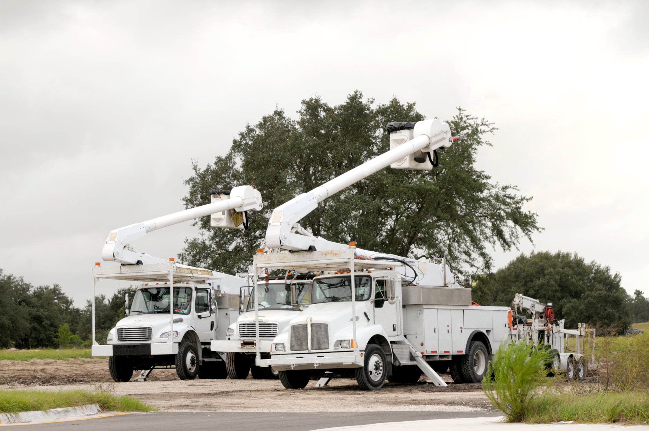 bucket-trucks-exterior-bucket-truck-accessories.