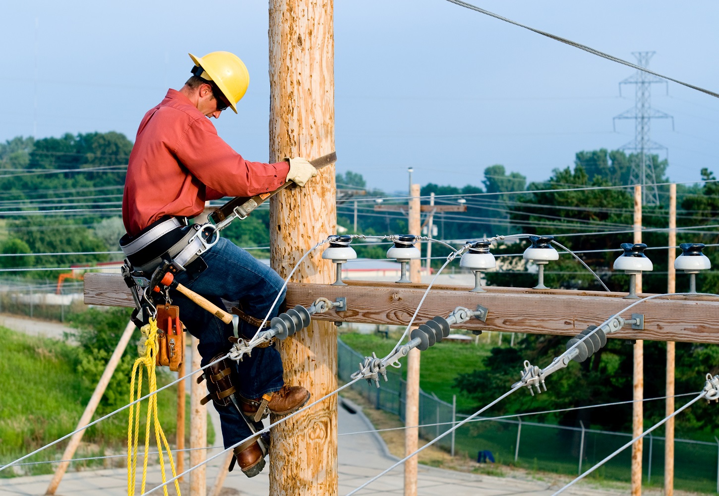 Interested in Becoming a Lineman? Start Your Career as a Lineman with These Steps